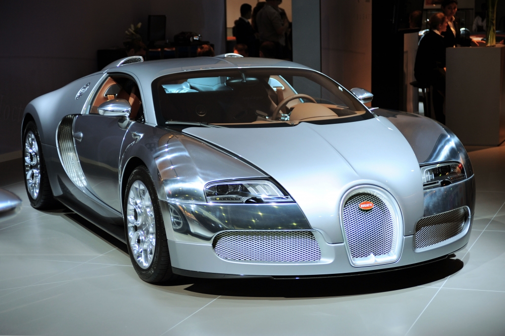 Bugatti Veyron Nocturne: 1001 PS – Rennteppich für Wüstensöhne - Magazin